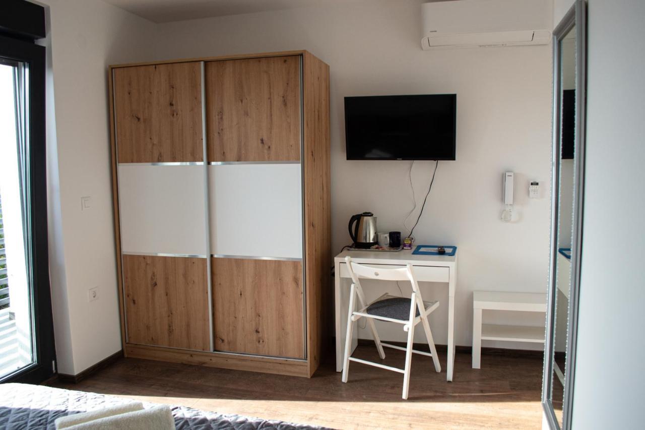 Kraljeva Hiza - Apartmani I Sobe Kralj Свети-Мартин-на-Мору Экстерьер фото