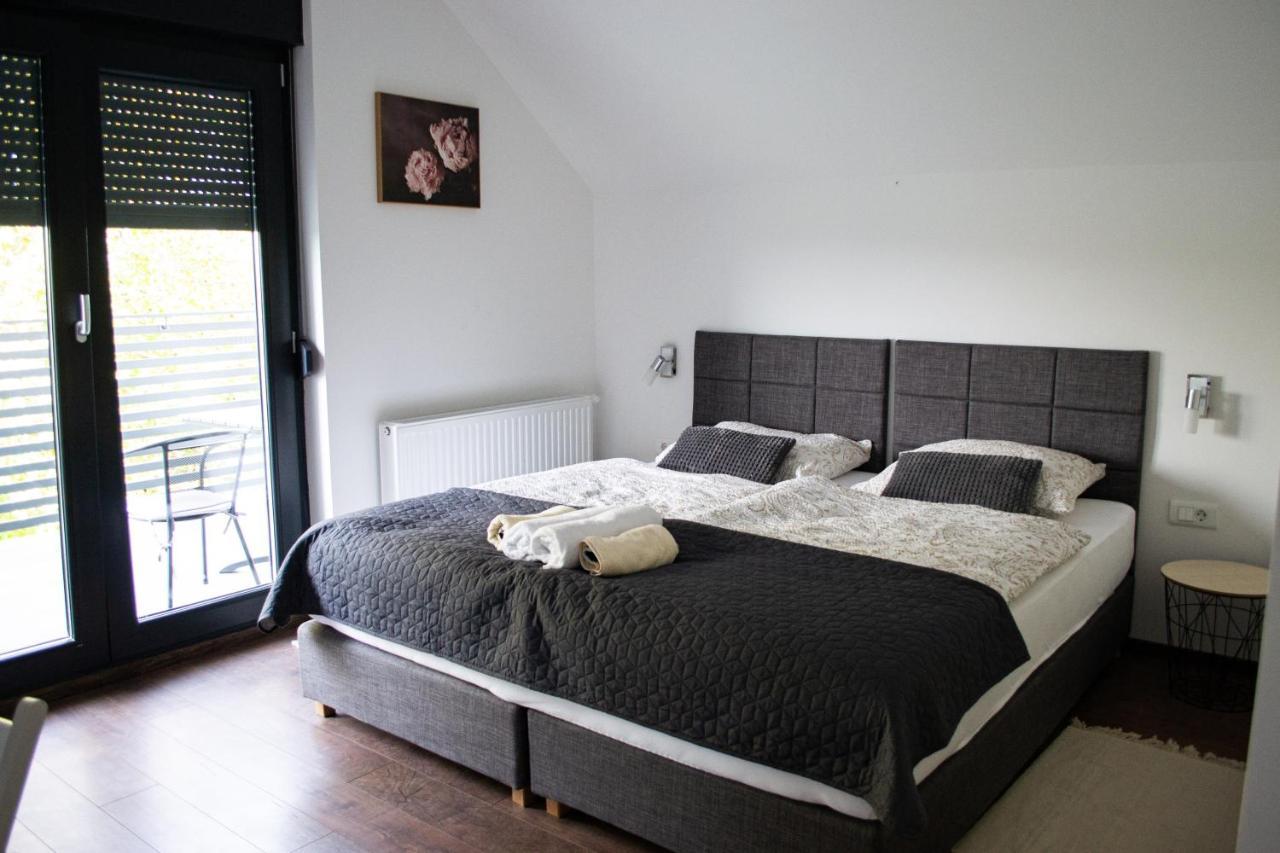 Kraljeva Hiza - Apartmani I Sobe Kralj Свети-Мартин-на-Мору Экстерьер фото