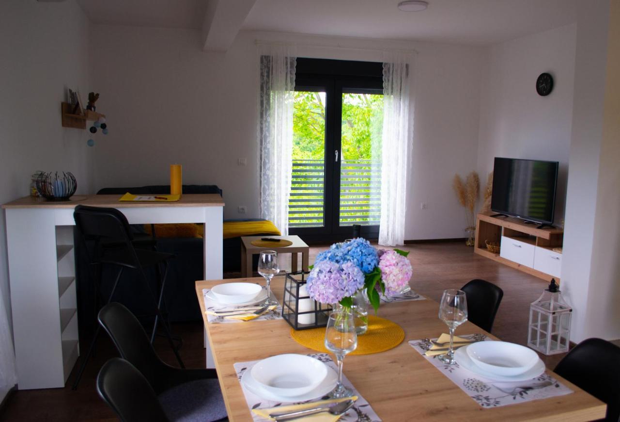Kraljeva Hiza - Apartmani I Sobe Kralj Свети-Мартин-на-Мору Экстерьер фото