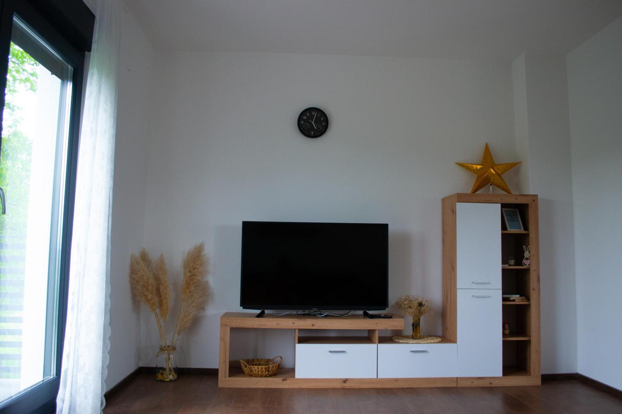 Kraljeva Hiza - Apartmani I Sobe Kralj Свети-Мартин-на-Мору Экстерьер фото