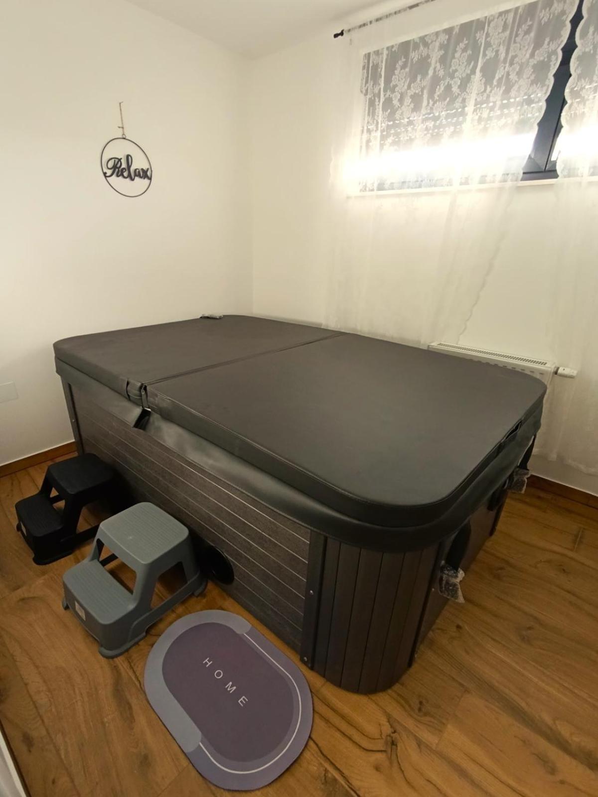 Kraljeva Hiza - Apartmani I Sobe Kralj Свети-Мартин-на-Мору Номер фото